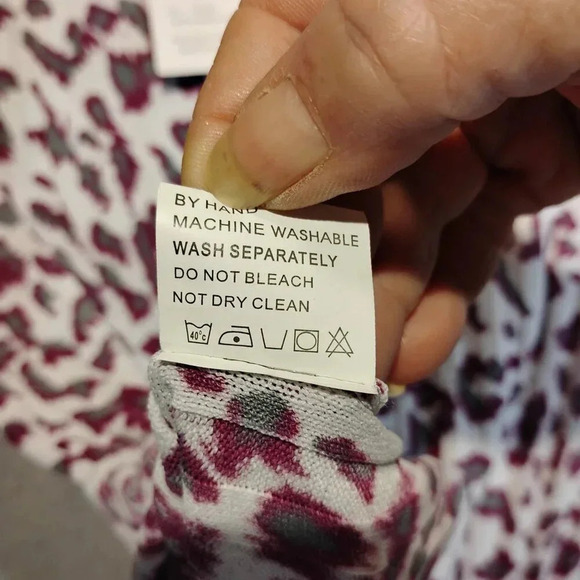 Lavena NWT Women's Ribbed Sweater White/Purple/Gray Animal Print in  Size Small - Picture 9 of 11